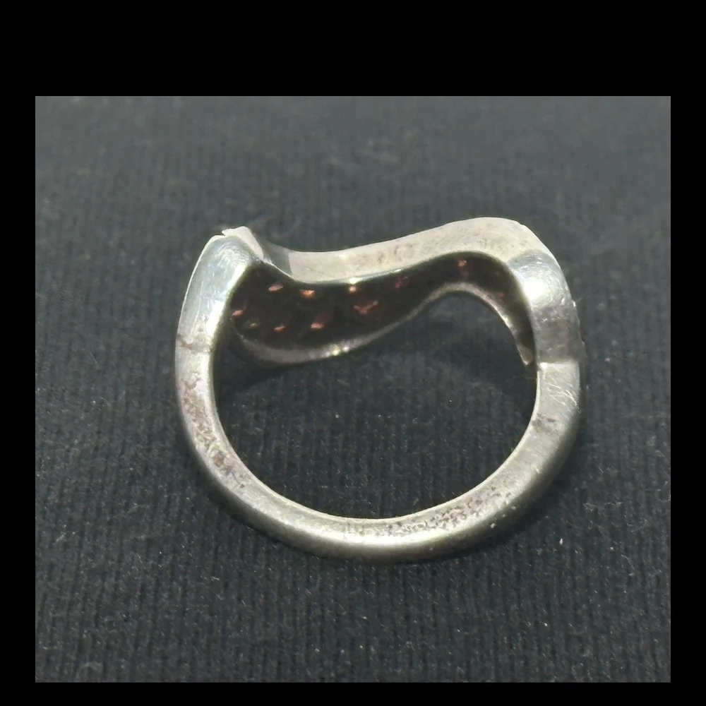 Elegant Silver and Pink Gemstone Ring